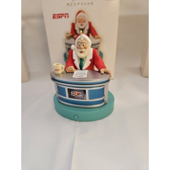 Lot of 3 Hallmark Keepsake ESPN Ornaments, 2007, 2008, 2009 - Picture 4 of 6